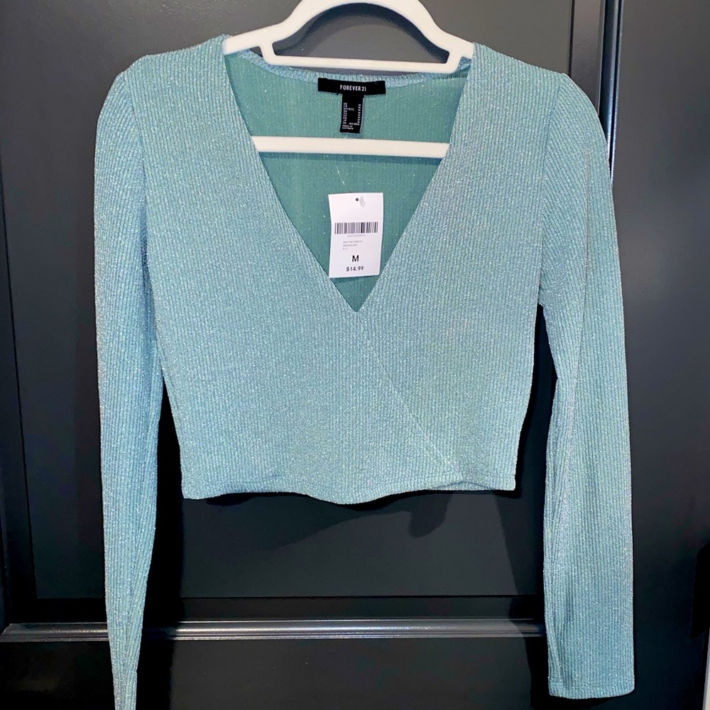 Forever 21 cropped knit shirt